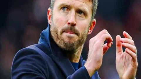 中国队亚冬会冰壶混双无缘决赛 央视独家报道